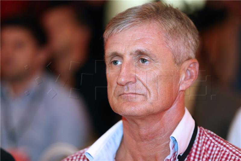 Jarni: Modrić zaslužuje igrati više u Realu