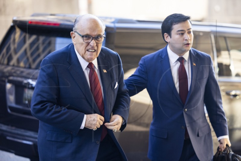 Bivši Trumpov odvjetnik mora platiti službenicama 148 mil. dolara odštete za klevetu