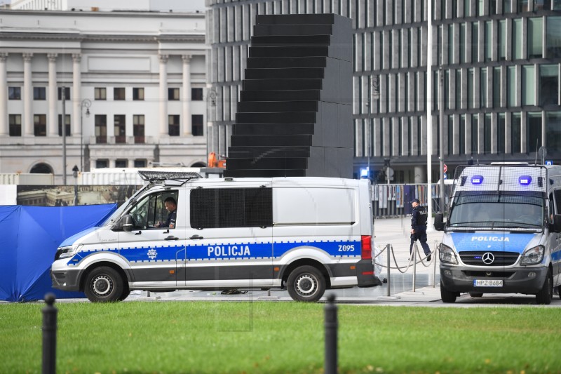 Poljska policija upala u predsjedničku palaču i uhitila dvojicu bivših šefova