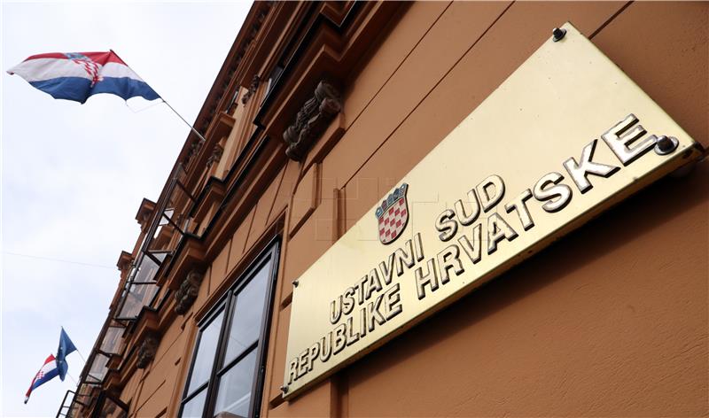 Ustavni sud :  Ukidanje mjere roditelja odgojitelja nije protuustavno