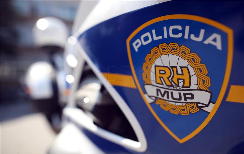 Pašmanac Likom jurio 230 km/sat, platio 660 eura, a dobio i zabranu vožnje